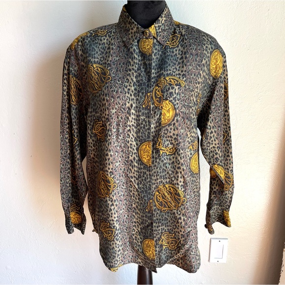 Sunny Leigh Tops - Sunny Leigh Vintage Baroque Animal Print 100% Silk Button  Blouse Sz Med